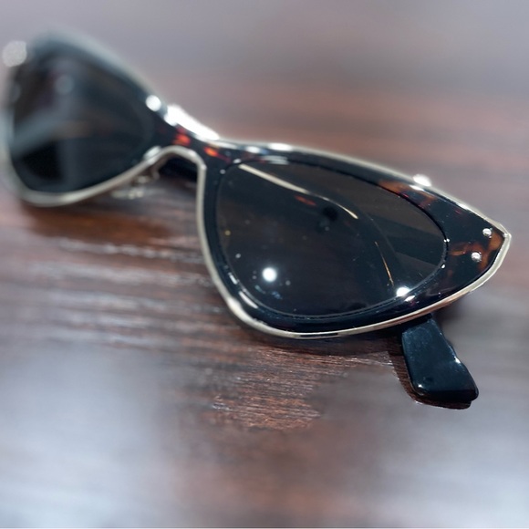 Moschino Tortoiseshell and Brown Cat Eye Sunglasses main image 7